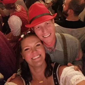 Meet your Posher, Elaine